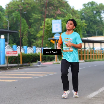 Runner Photo 8170820