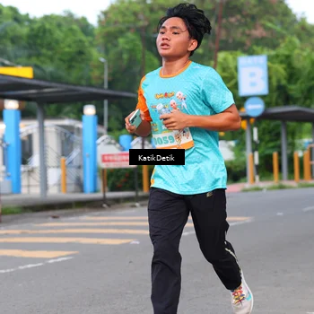 Runner Photo 8170840