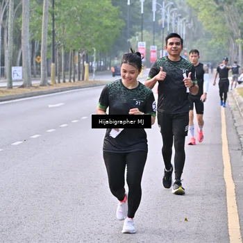 Runner Photo 8170884