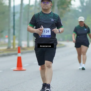 Runner Photo 8170901