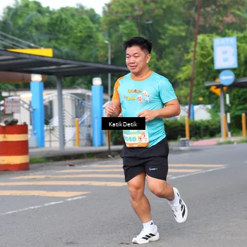 Runner Photo 8170944