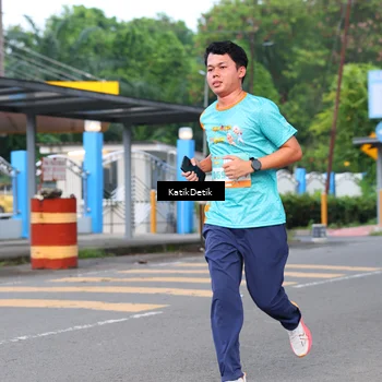 Runner Photo 8170989