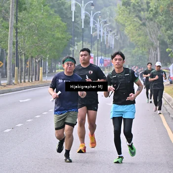 Runner Photo 8171012
