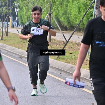 Runner Photo 8171240