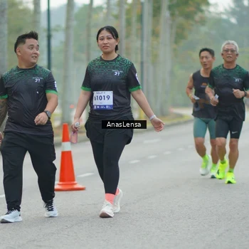 Runner Photo 8172360