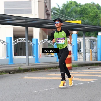 Runner Photo 8172402