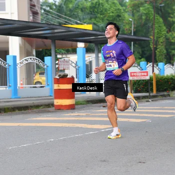 Runner Photo 8172481