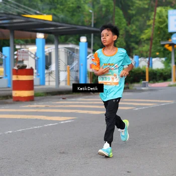 Runner Photo 8172902