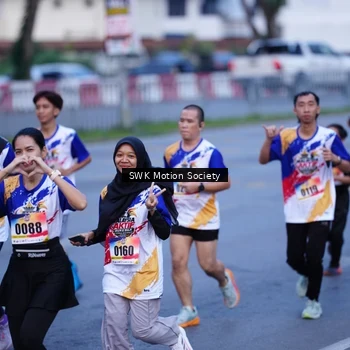 Runner Photo 8174021