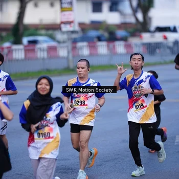 Runner Photo 8174041