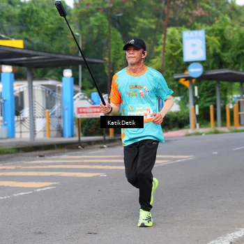 Runner Photo 8174064