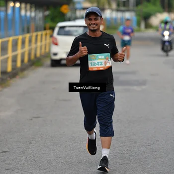 Runner Photo 8174074