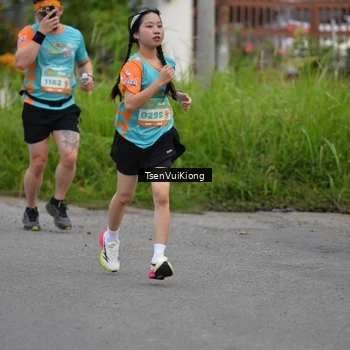 Runner Photo 8174653