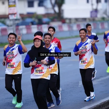 Runner Photo 8174663