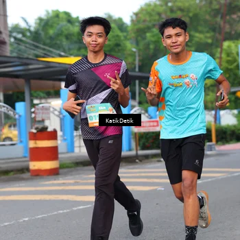 Runner Photo 8174676