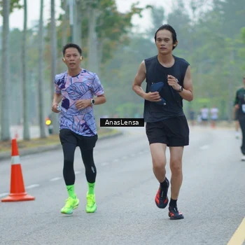 Runner Photo 8174679