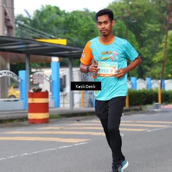 Runner Photo 8174899