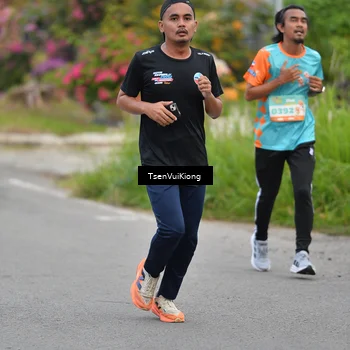 Runner Photo 8174906