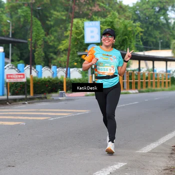 Runner Photo 8174994