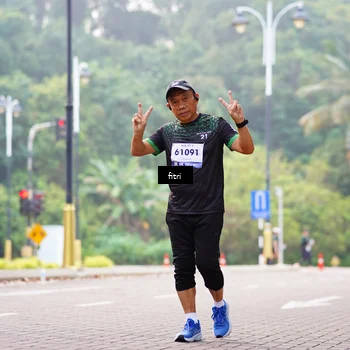 Runner Photo 8175449