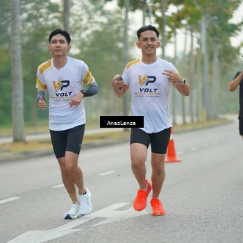 Runner Photo 8175900