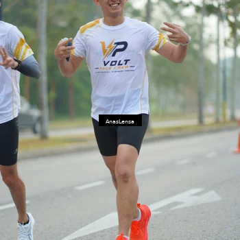 Runner Photo 8175943