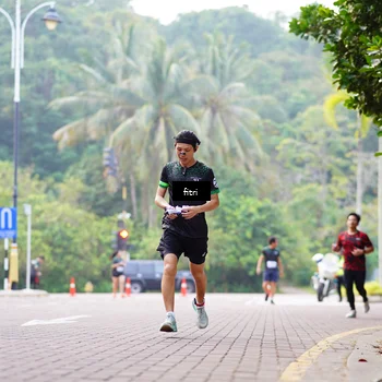 Runner Photo 8176309