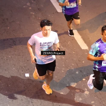 Runner Photo 8176433