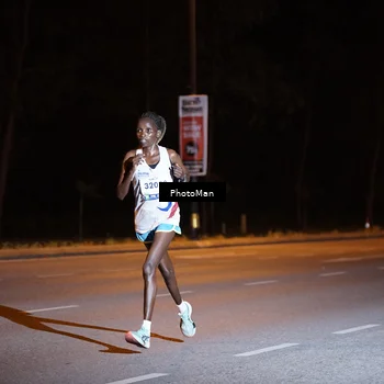 Runner Photo 8177498