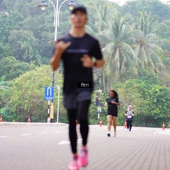 Runner Photo 8177911