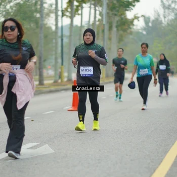 Runner Photo 8179030