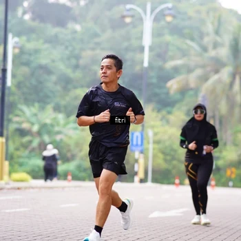 Runner Photo 8179039