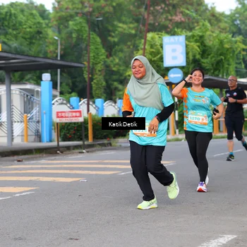 Runner Photo 8179381