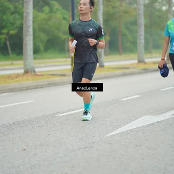Runner Photo 8179677