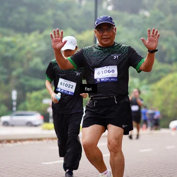 Runner Photo 8180286