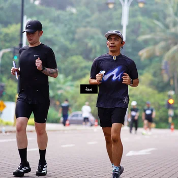 Runner Photo 8180411