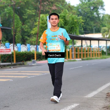 Runner Photo 8180587
