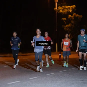 Runner Photo 8180691