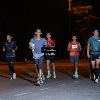 Runner Photo 8180693