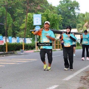 Runner Photo 8180766