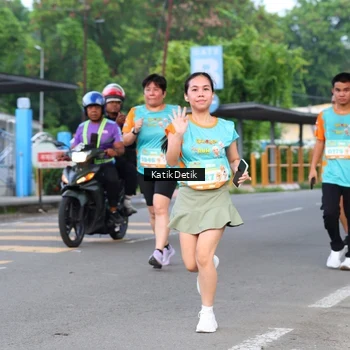 Runner Photo 8180890