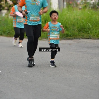 Runner Photo 8180915