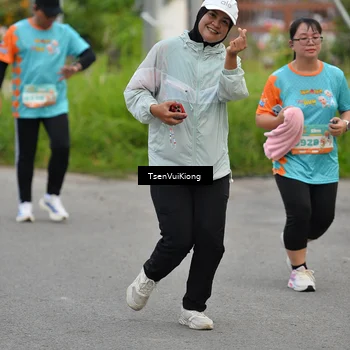 Runner Photo 8180935