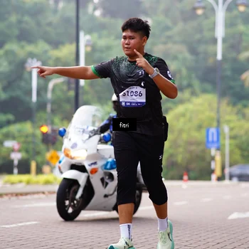 Runner Photo 8180949