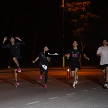Runner Photo 8181172