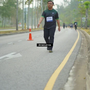 Runner Photo 8182246