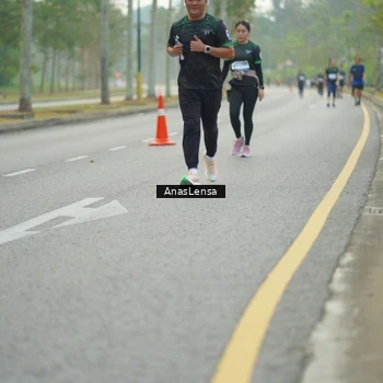 Runner Photo 8182408