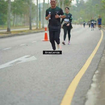 Runner Photo 8182413