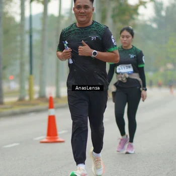 Runner Photo 8182421