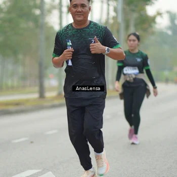Runner Photo 8182457